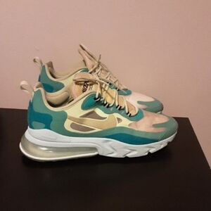 Nike Air Max 270 React in Teal and Beige Size 11.